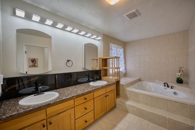 W - 699 Kulaloa Rd, Home with 4 bedrooms, 3 bathrooms and null parking in HILO HI | Image 14