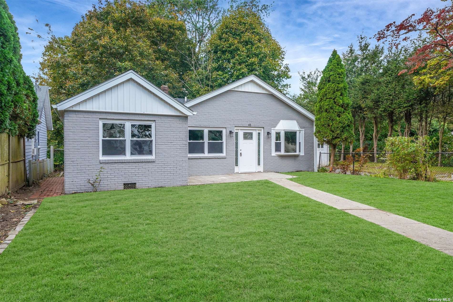 High St, Locust Valley, NY 11560
