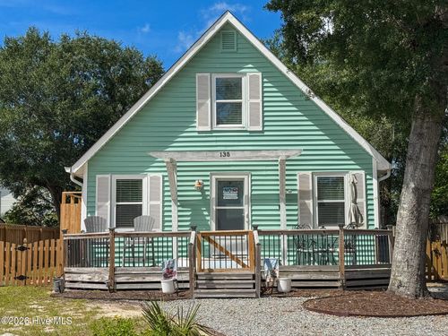 135 Ne 34th St, Oak Island, NC, 28465-5706 | Card Image