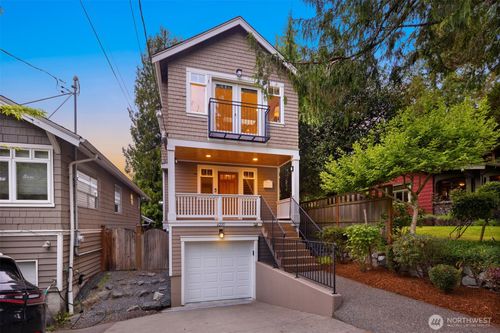 6235 31st Avenue Ne, Seattle, WA, 98115 | Card Image