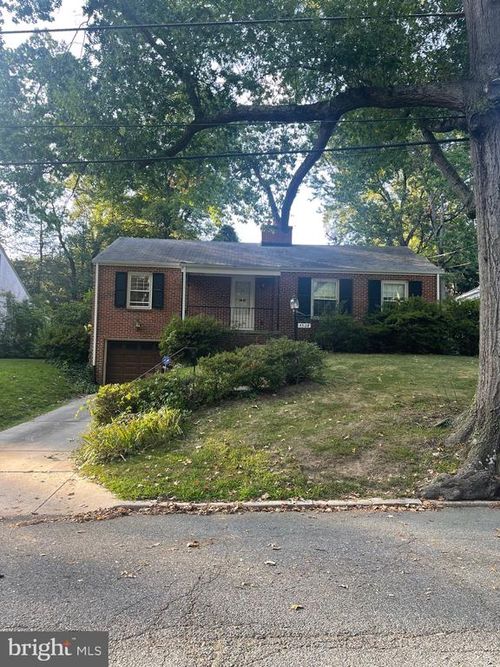 5528 Warwick Pl, CHEVY CHASE, MD, 20815-5506 | Card Image