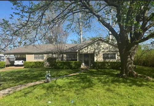 429 S Broadway St, Bells, TX, 75414-2682 | Card Image