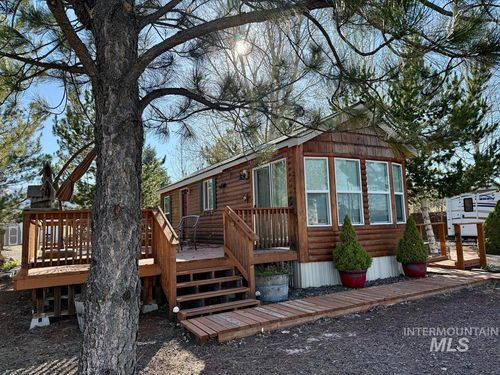 2 P St, Cascade, ID, 83611 | Card Image