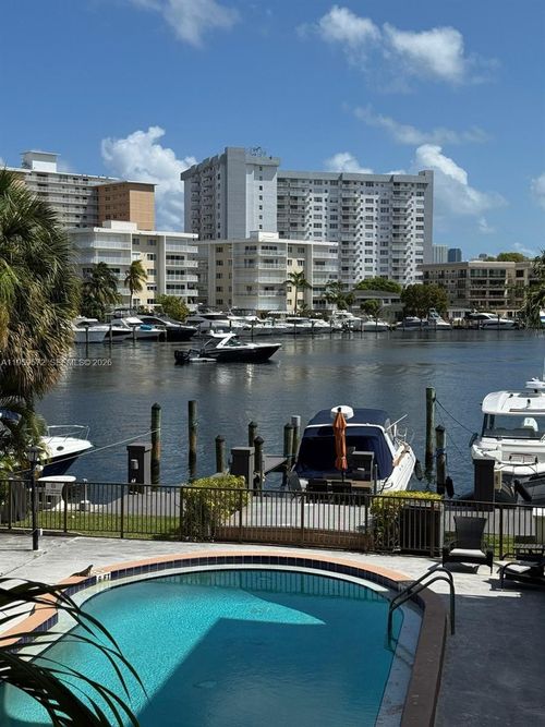 apt-204-2420 Diana Dr, Hallandale Beach, FL, 33009-4889 | Card Image