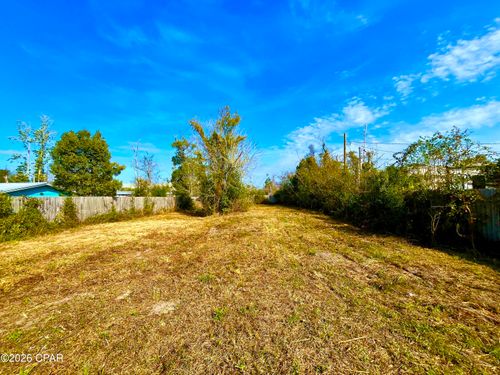 724 Helen Ave, Panama City, FL, 32401-5197 | Card Image