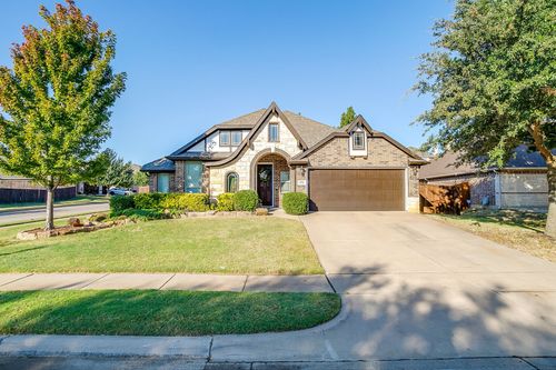 976 Tara Drive, Burleson, TX, 76028 | Card Image