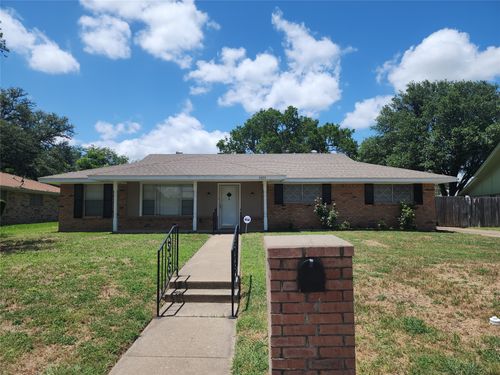 3309 Valley Forge Trl, Forest Hill, TX, 76140-1827 | Card Image