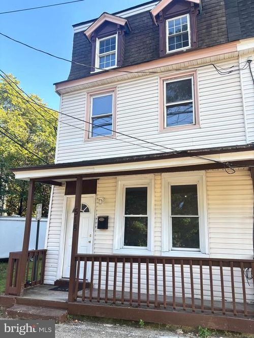 518 Columbus Rd, Burlington, NJ, 08016-1809 | Card Image