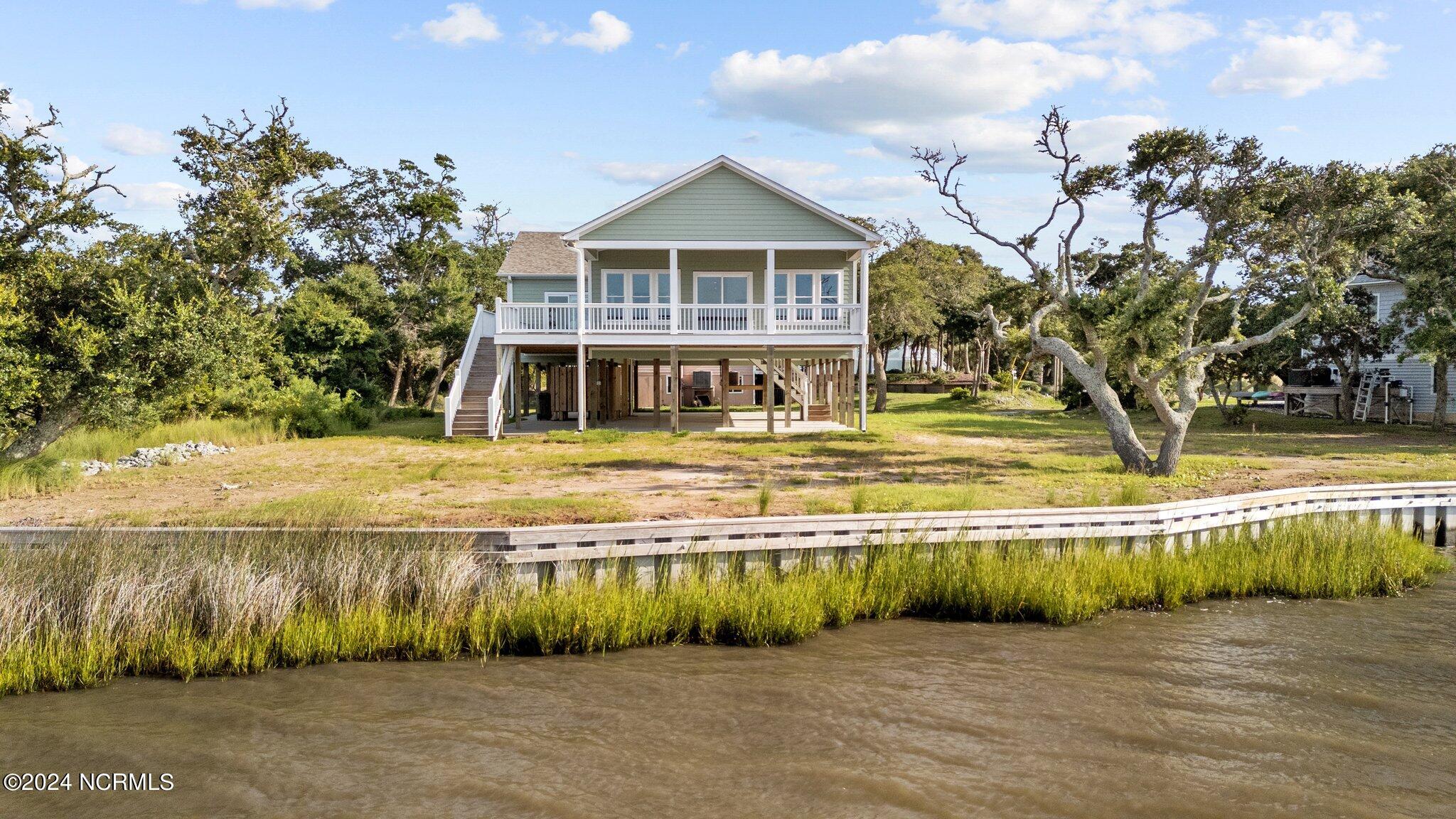 Bogue Sound Ct, Emerald Isle, NC 28594