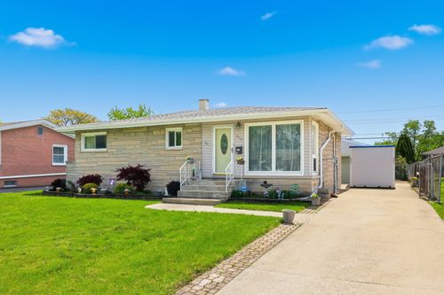 329 E Myrick Ave, Addison, IL, 60101-3949 | Card Image