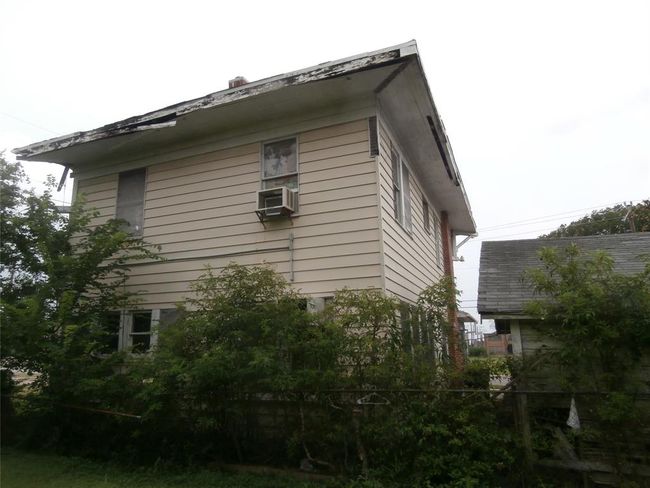 428 Augusta Ave, House other with 6 bedrooms, 2 bathrooms and null parking in Port Arthur TX | Image 4