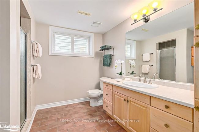 15 Westwind Dr, House attached with 4 bedrooms, 2 bathrooms and 2 parking in Collingwood ON | Image 38