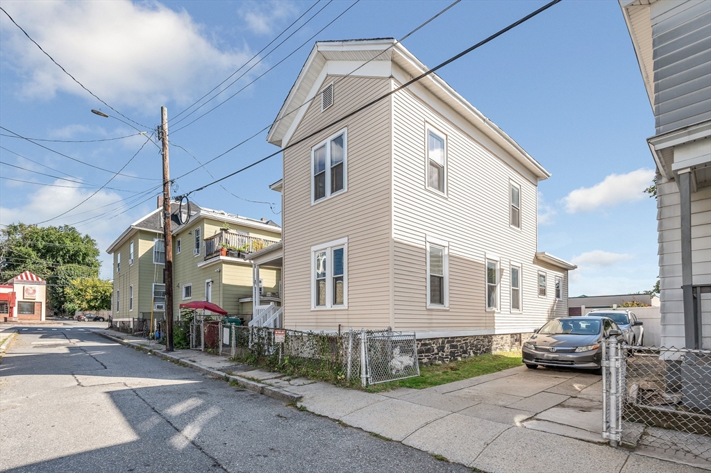 Shedd St, Lowell, MA 01850