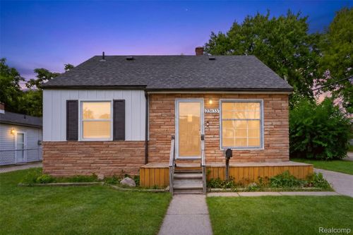 23833 Couzens Ave, Hazel Park, MI, 48030-1506 | Card Image