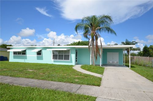 834 Dolores St, SEBASTIAN, FL, 32958-5312 | Card Image