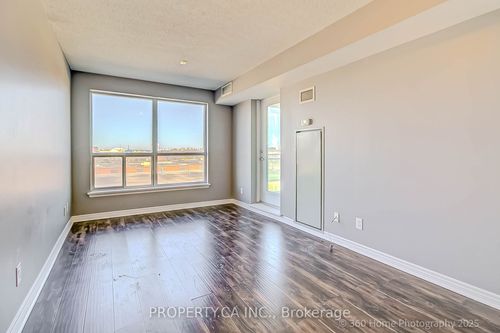 428-60 Fairfax Cres, Scarborough, ON, M1L0E1 | Card Image