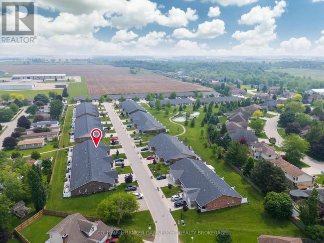 40 Devon Dr, Townhouse with 2 bedrooms, 2 bathrooms and 2 parking in Exeter ON | Image 6