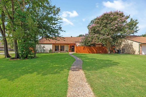 2735 Sandy Cir, College Station, TX, 77845-5309 | Card Image