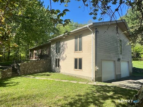 21 Maple Vale Dr, Woodbridge, CT, 06525-1144 | Card Image