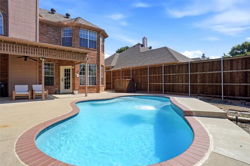 1113 Hunters Creek Dr, Carrollton, TX, 75007-1113 | Card Image
