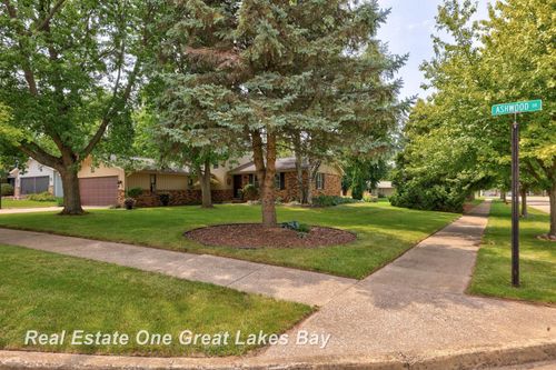 1668 Ashwood Dr, Reese, MI, 48757-9438 | Card Image