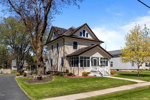 61 N Grand St, MARKESAN, WI, 53946-7102 | Card Image