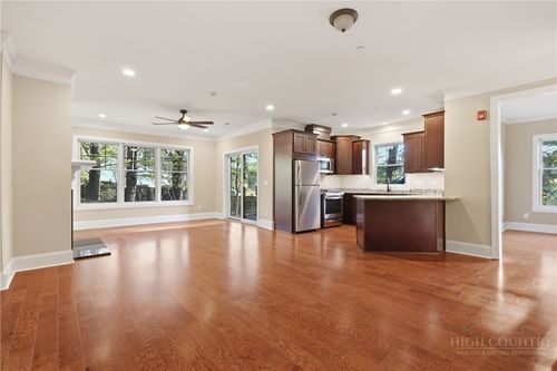 apt-102-155 Gateway Dr, Boone, NC, 28607-6726 | Card Image