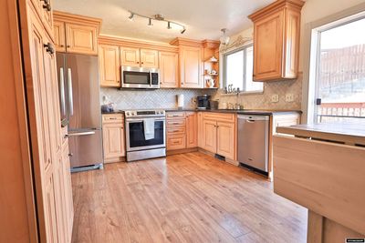 189 Southridge Road, House other with 4 bedrooms, 2 bathrooms and null parking in Evanston WY | Image 2