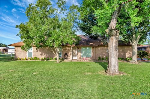 919 Eden Roc St, Victoria, TX, 77904-1415 | Card Image