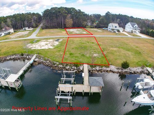 112 Waterway Dr, Beaufort, NC, 28516-7767 | Card Image