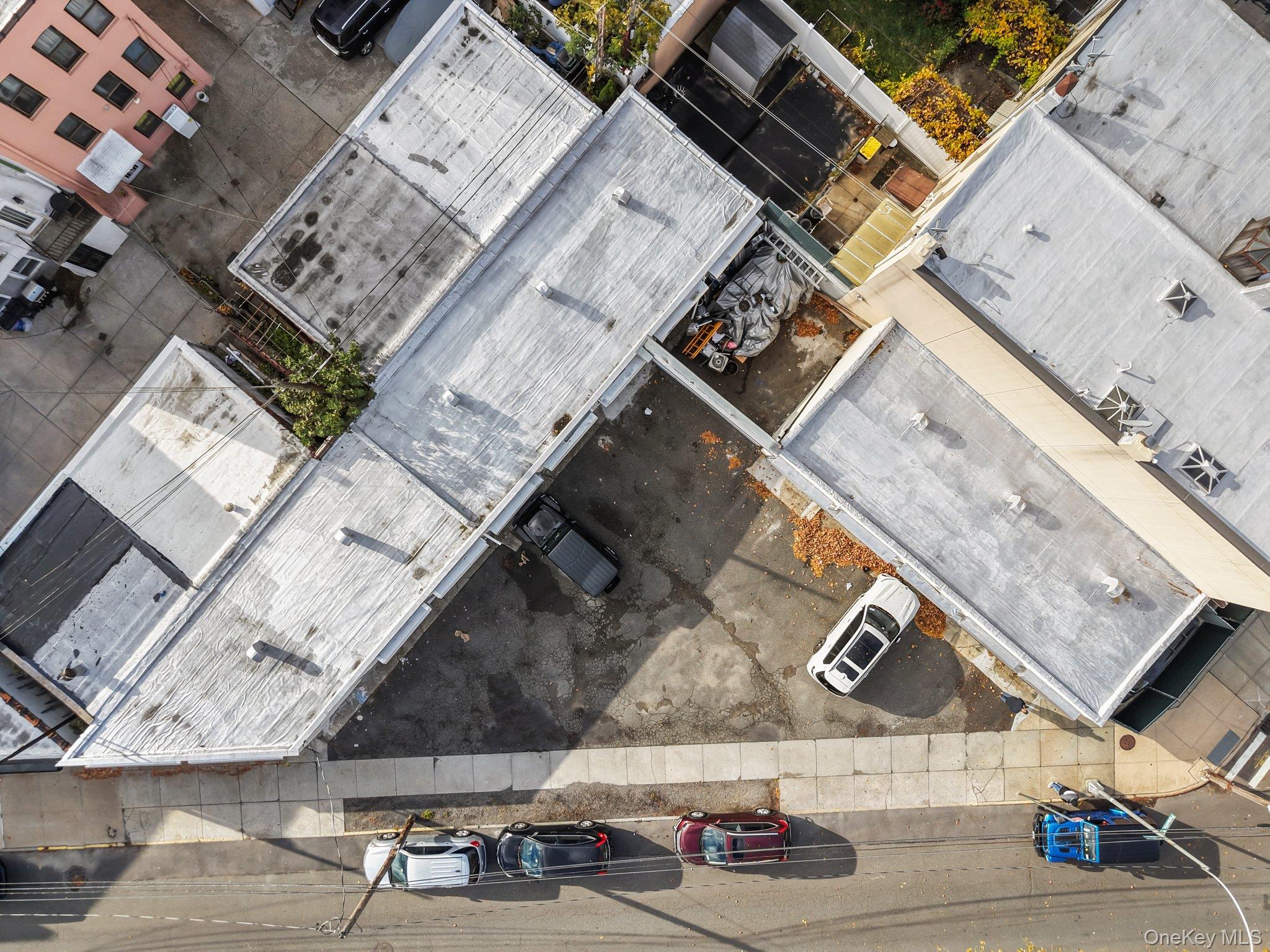 Commercial Sale in New York 2