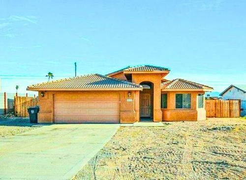 10940 Santa Cruz, Desert Hot Springs, CA, 92240 | Card Image