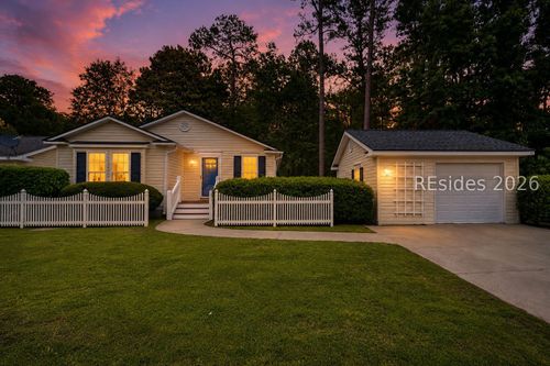 12 Shelterwood Ln, Bluffton, SC, 29910-6108 | Card Image
