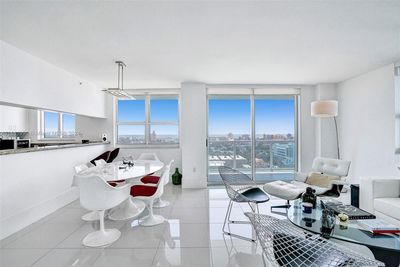 1602 - 650 West Ave, Condo with 2 bedrooms, 2 bathrooms and null parking in Miami Beach FL | Image 1