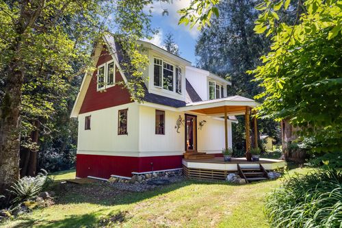 6121 Golf Course Rd, Sechelt, BC, V7Z0R2 | Card Image
