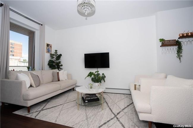 APT-3B - 7819 Bay Pkwy, Condo with 1 bedrooms, 1 bathrooms and null parking in Brooklyn NY | Image 4