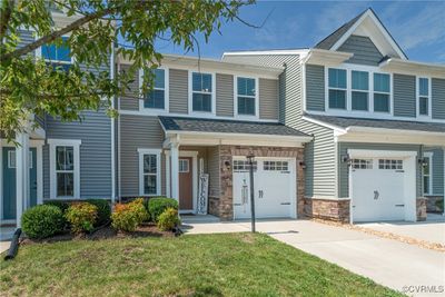 12636 Prestonfield Drive, Townhouse with 3 bedrooms, 2 bathrooms and null parking in Chester VA | Image 3