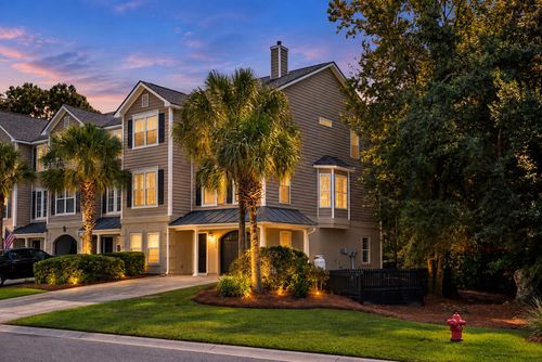 2858 Woodland Park Dr, Mount Pleasant, SC, 29466-7127 | Card Image