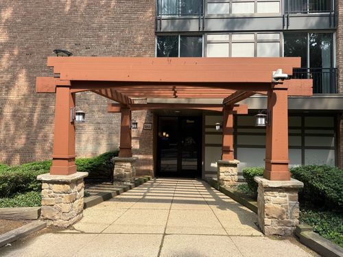 unit-2j-5800 Oakwood Dr, Lisle, IL, 60532-2922 | Card Image