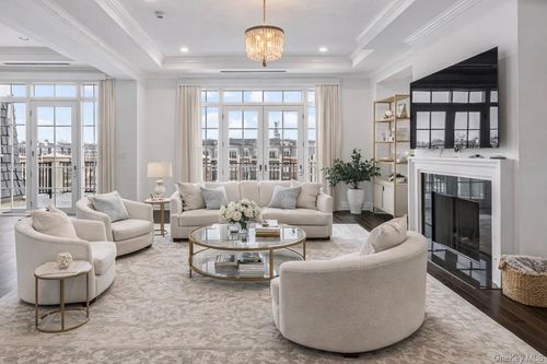 3308-penthouse-3000 Royal Court, North Hempstead, NY, 11040 | Card Image