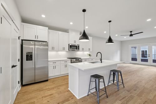 15-6124 Robertson Ave, Nashville, TN, 37209-1386 | Card Image