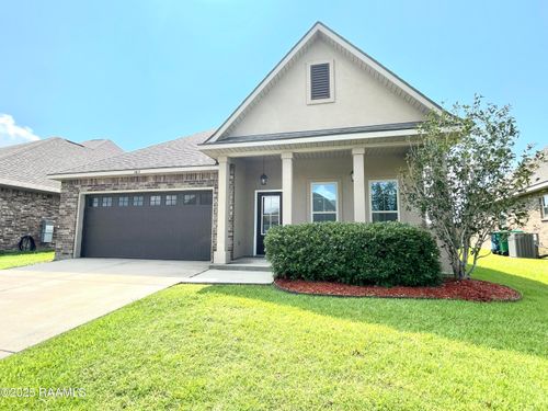 103 Sapphire Springs Rd, Youngsville, LA, 70592-6398 | Card Image