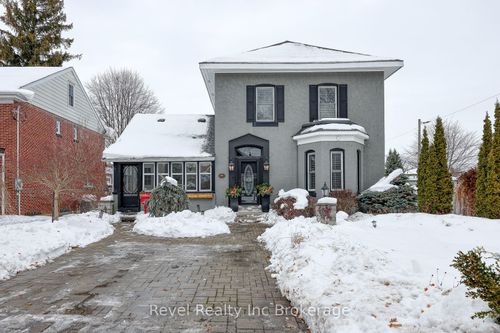 425 Ingersoll Ave, Woodstock, ON, N4S4X4 | Card Image