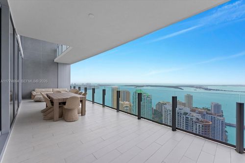 apt-5002-300 Biscayne Boulevard Way, Miami, FL, 33131-4052 | Card Image