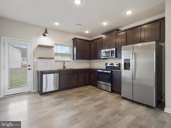 38 Preening Rd, House other with 3 bedrooms, 3 bathrooms and null parking in HEDGESVILLE WV | Image 4
