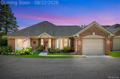 21388 Magnolia Ct, Farmington Hills, MI, 48336-4109 | Card Image