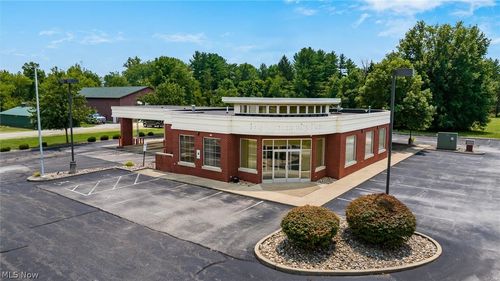 61246 Southgate Rd, Cambridge, OH, 43725-8945 | Card Image