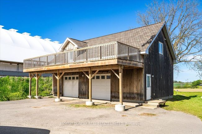 5626-5750 3 Rd Line, Home with 3 bedrooms, 2 bathrooms and 8 parking in Tottenham ON | Image 11