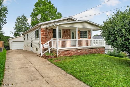 152 Kreiner Ave, Akron, OH, 44312-1840 | Card Image