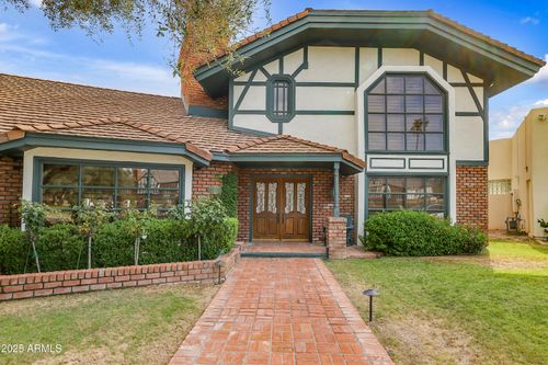 211 W Kaler Dr, Phoenix, AZ, 85021-7240 | Card Image